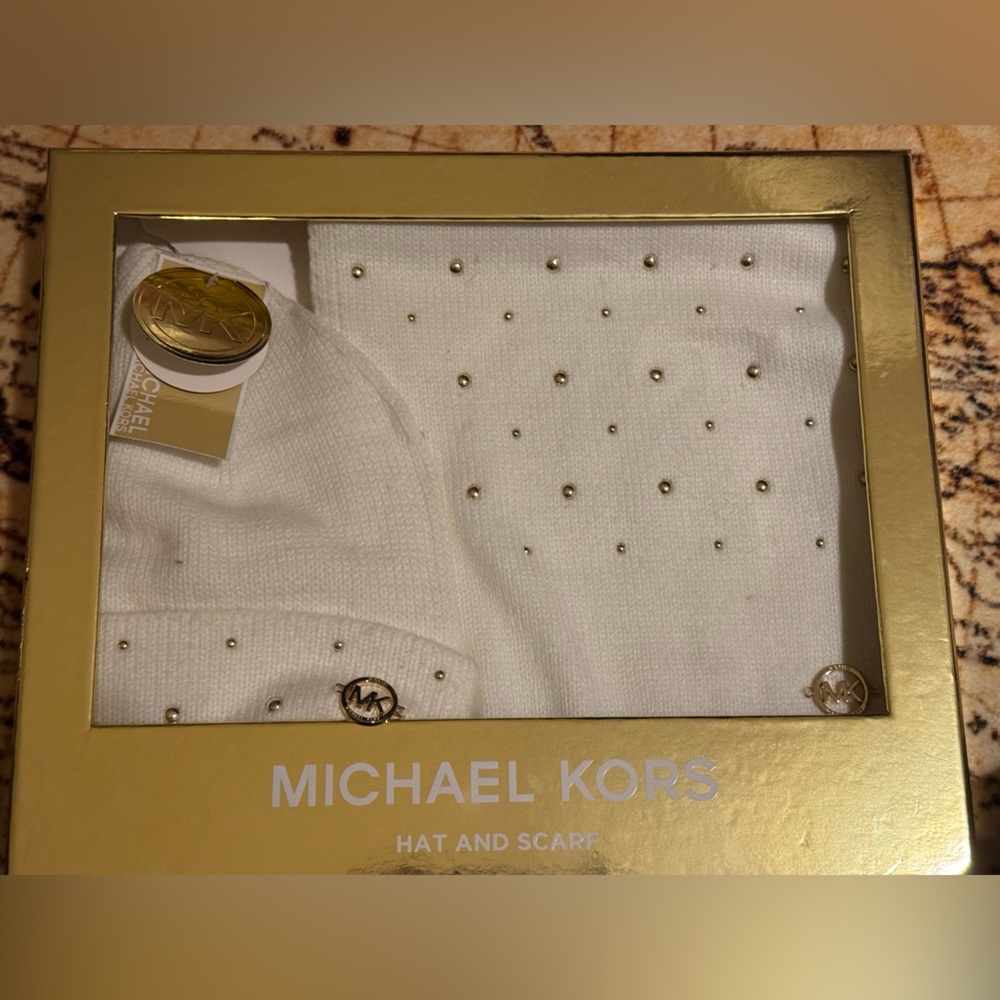 Michael Kors White Hat and Scarf Set
